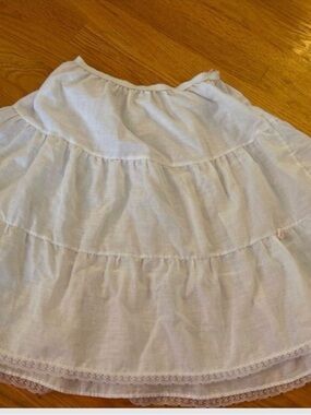 Vintage Queensbury girls 14 White Tiered Ruffle Skirt - Lightweight Summer Style